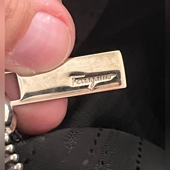 Salvatore Ferragamo Gancini Shoulder Bag GG-21D940 Black Leather - Picture 14 of 15